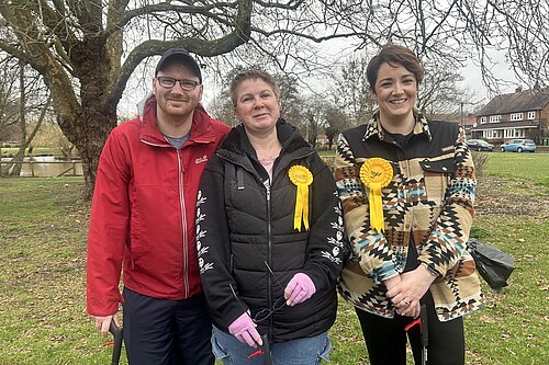Batchley and Brockhill Lib Dems litter picking by Batchley Pond