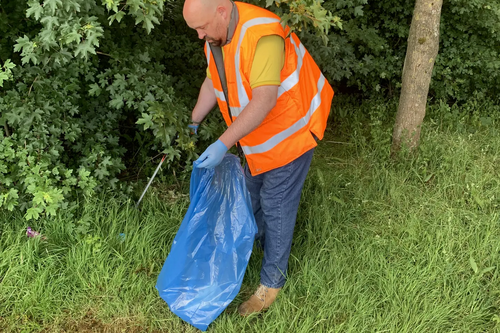 Mark litter pick